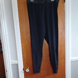 Savage X Fenty  Black Leggings Sz.2X Side Leg Accents. L.28". EUC!
